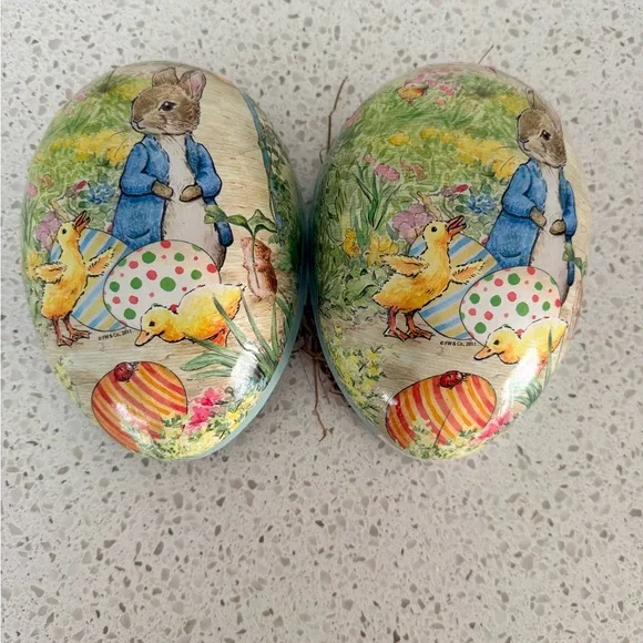 Williams Sonoma Peter Rabbit™ Small Easter Mache Egg - Picture 2 of 3